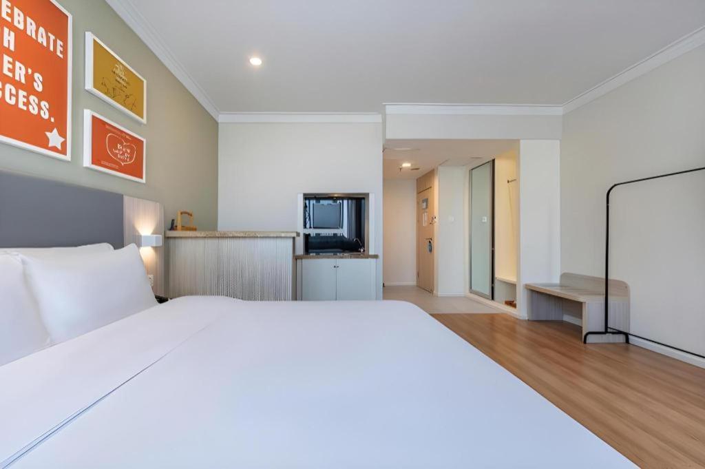 Hanting Hotel Shanghai Caohejing Yishan Road Bagian luar foto