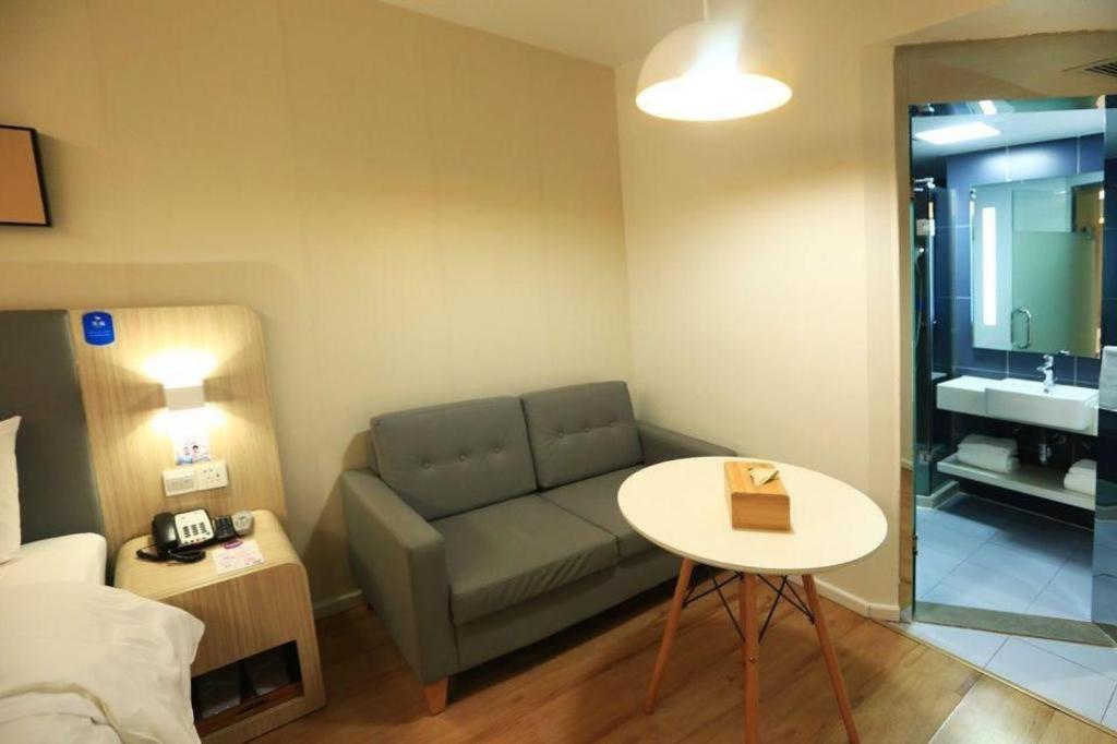 Hanting Hotel Shanghai Caohejing Yishan Road Bagian luar foto