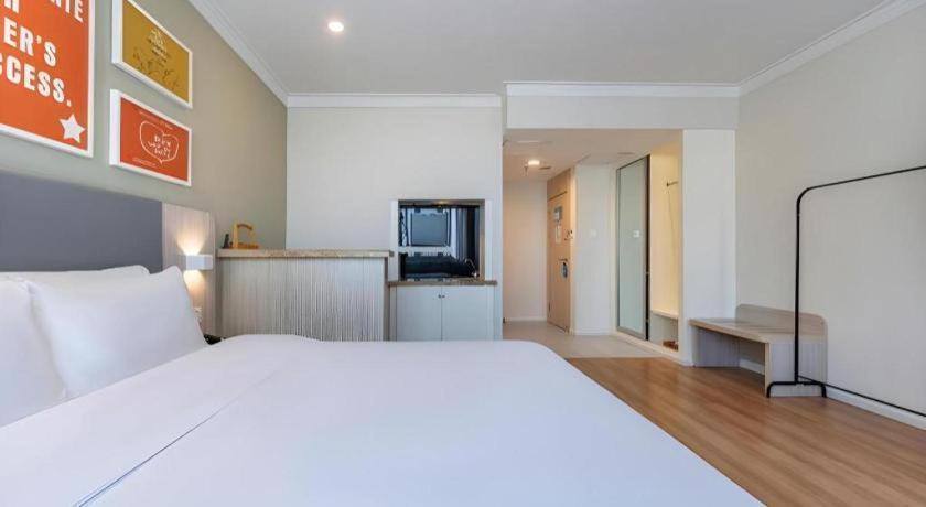 Hanting Hotel Shanghai Caohejing Yishan Road Bagian luar foto