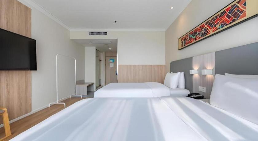 Hanting Hotel Shanghai Caohejing Yishan Road Bagian luar foto