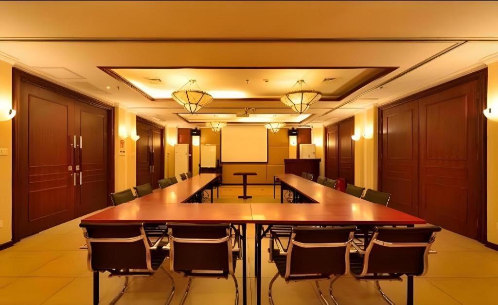 Hanting Hotel Shanghai Caohejing Yishan Road Bagian luar foto
